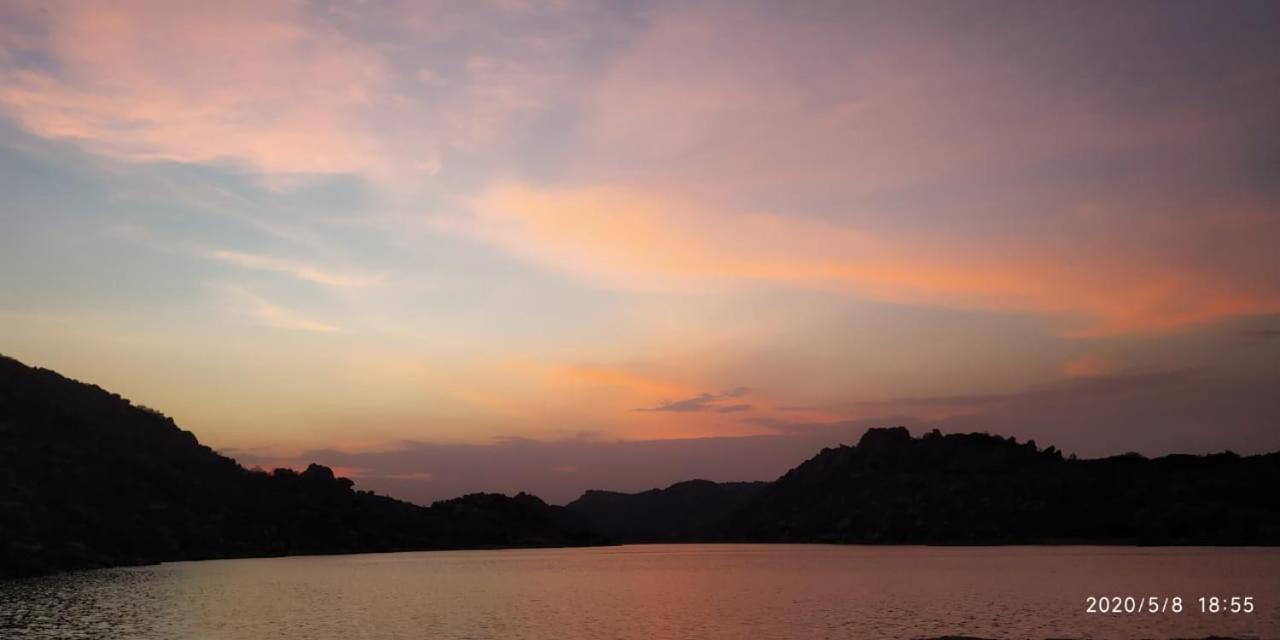 Island Vibes Hampi Guesthouse エクステリア 写真
