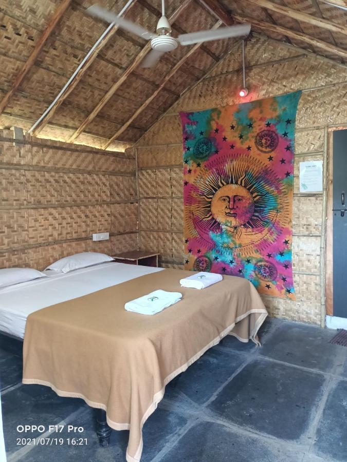Island Vibes Hampi Guesthouse エクステリア 写真