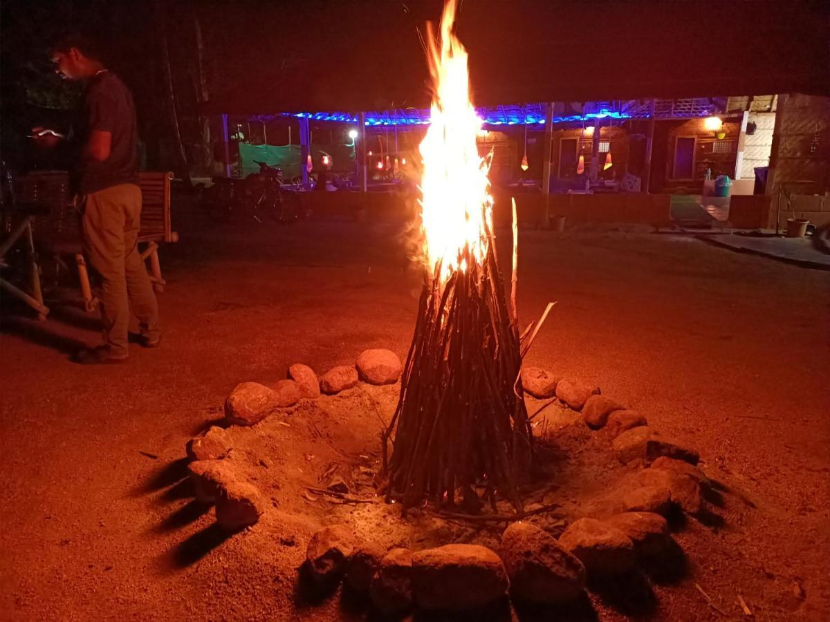 Island Vibes Hampi Guesthouse エクステリア 写真